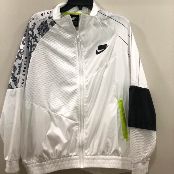 Nike Jackets & Blazers - Nike Windbreaker